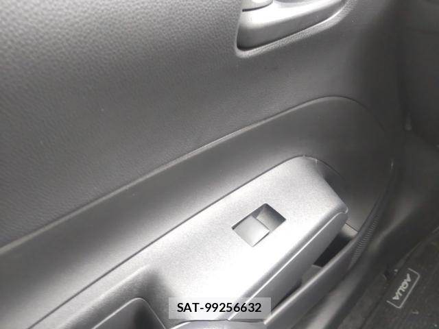 Toyota AQUA 2021-08 8752614-12