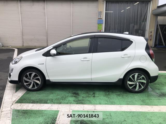 Toyota AQUA 2015-12 8752700-10