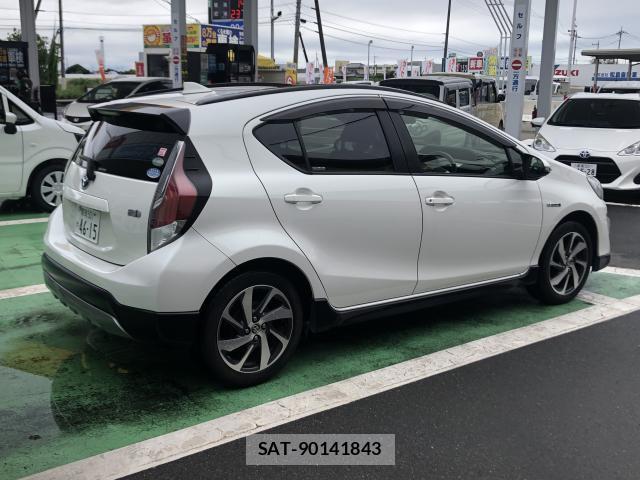 Toyota AQUA 2015-12 8752700-13