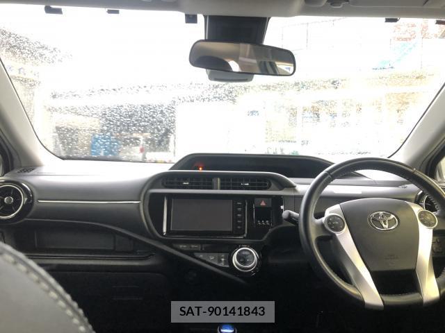 Toyota AQUA 2015-12 8752700-2