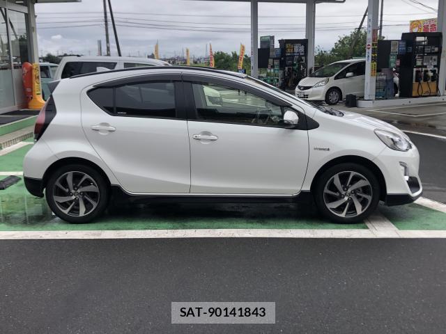 Toyota AQUA 2015-12 8752700-3