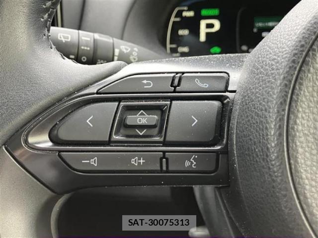 Toyota AQUA 2022-05 8752782-11
