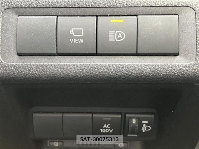 Toyota AQUA 2022-05 8752782-12