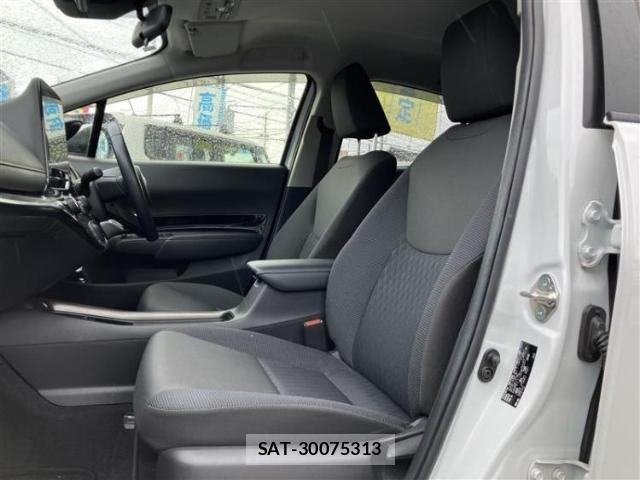 Toyota AQUA 2022-05 8752782-4