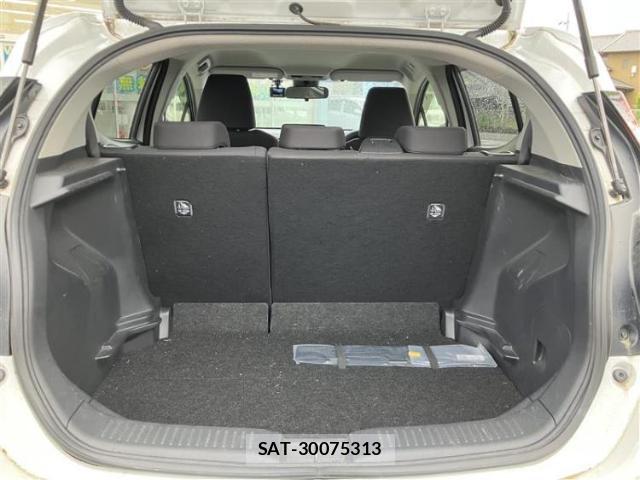 Toyota AQUA 2022-05 8752782-6