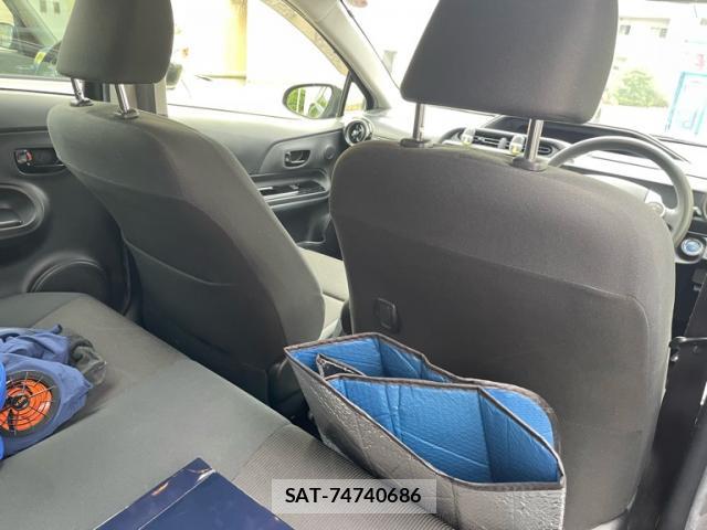 Toyota AQUA 2016-09 8752996-10