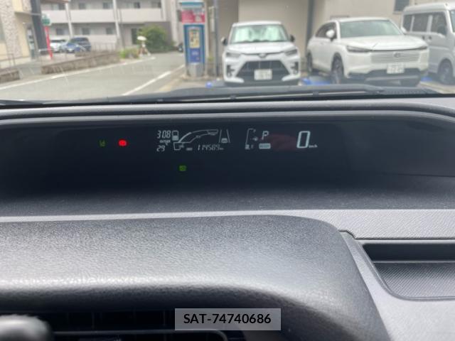 Toyota AQUA 2016-09 8752996-18