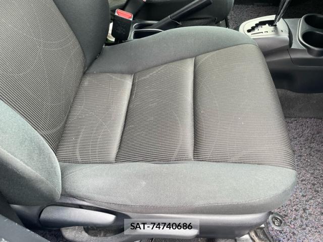 Toyota AQUA 2016-09 8752996-9
