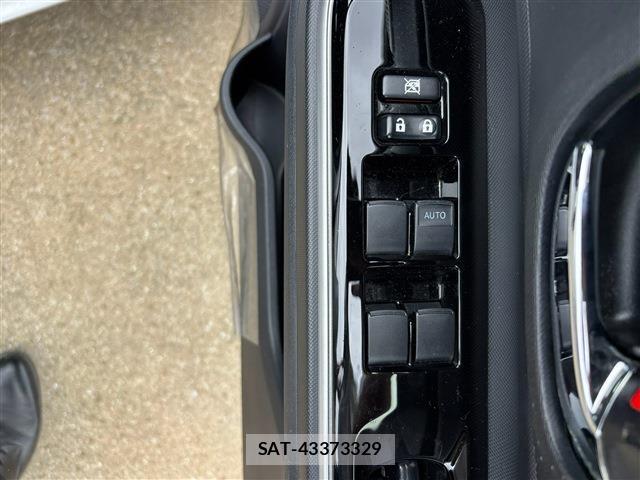 Toyota AQUA 2019-11 8753391-18