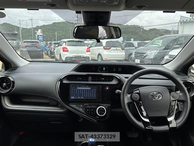 Toyota AQUA 2019-11 8753391-2