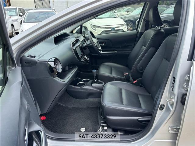 Toyota AQUA 2019-11 8753391-4