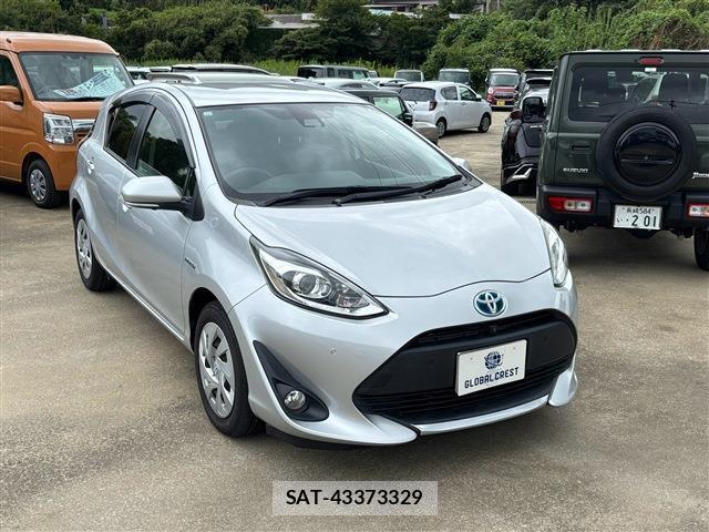 Toyota AQUA 2019-11 8753391-8