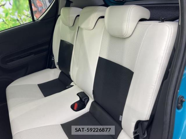 Toyota AQUA 2017-08 8753533-7