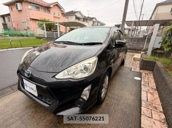 Toyota AQUA 2015-03 8753554-0