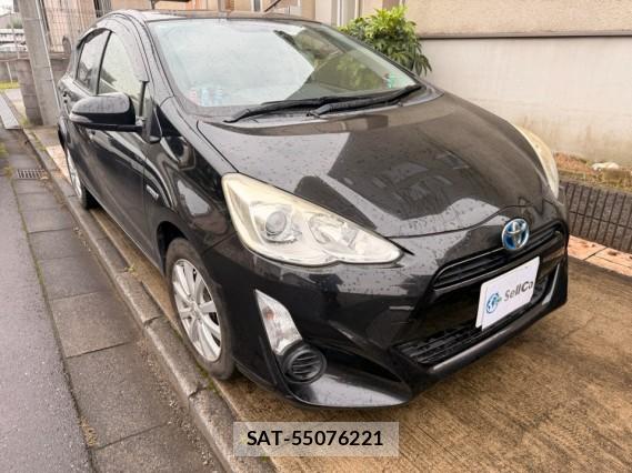 Toyota AQUA 2015-03 8753554-11