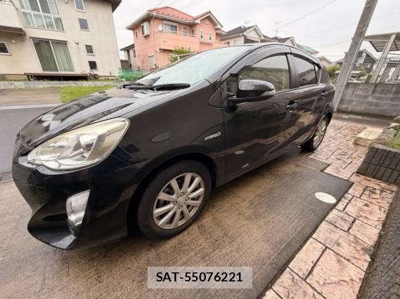 Toyota AQUA 2015-03 8753554-3