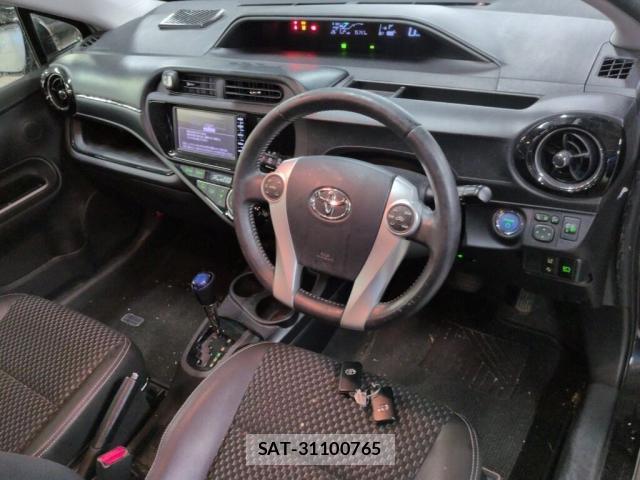 Toyota AQUA 2015-12 8754119-2