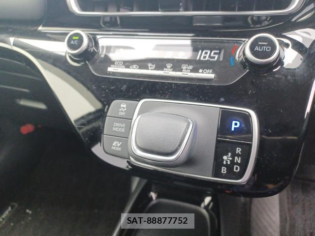 Toyota AQUA 2021-08 8754327-11