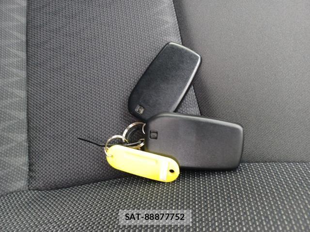 Toyota AQUA 2021-08 8754327-14