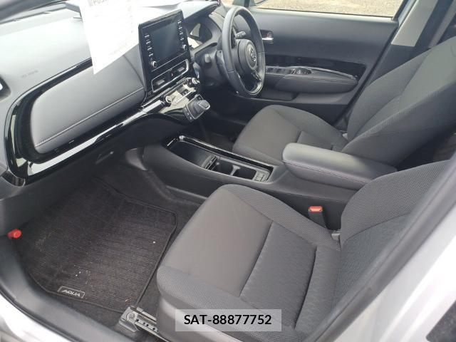 Toyota AQUA 2021-08 8754327-15