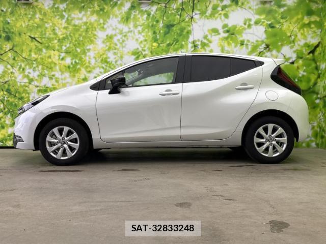 Toyota AQUA 2025-09 8754342-1