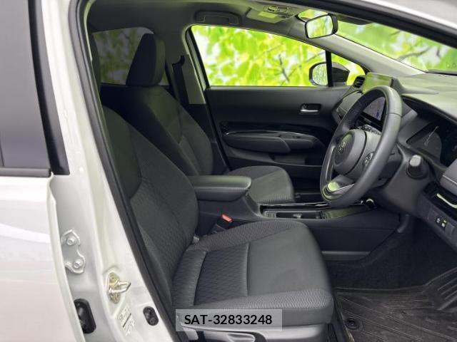 Toyota AQUA 2025-09 8754342-3