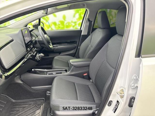 Toyota AQUA 2025-09 8754342-5