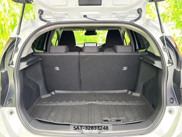 Toyota AQUA 2025-09 8754342-7