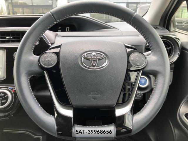 Toyota AQUA 2017-07 8754378-11