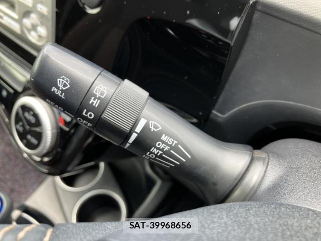 Toyota AQUA 2017-07 8754378-13