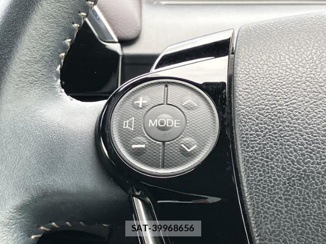 Toyota AQUA 2017-07 8754378-15