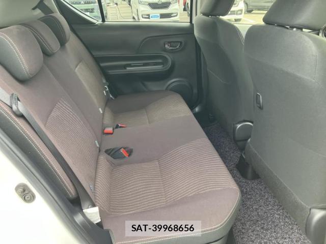 Toyota AQUA 2017-07 8754378-4