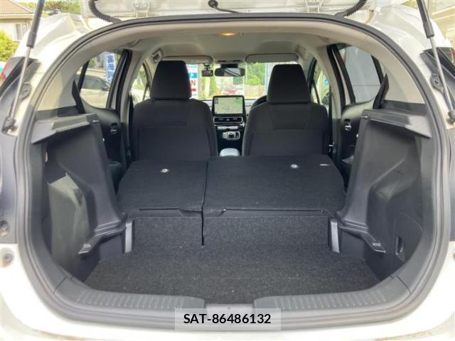 Toyota AQUA 2022-03 8754461-7