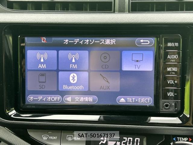 Toyota AQUA 2017-06 8754462-10