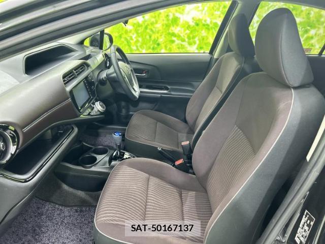 Toyota AQUA 2017-06 8754462-5