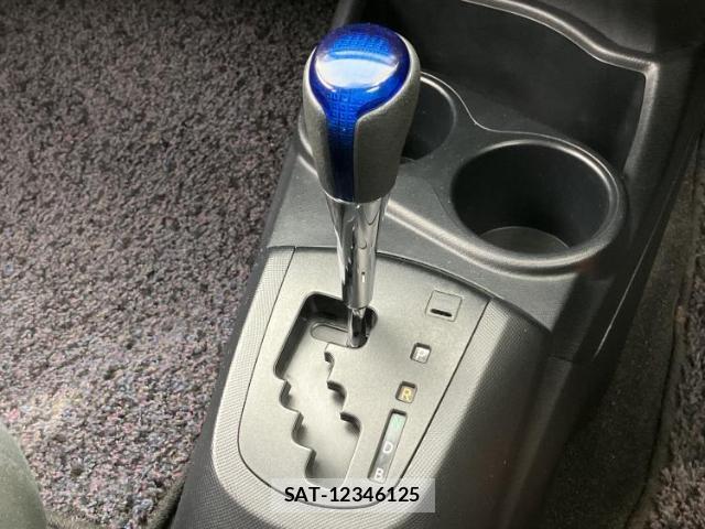 Toyota AQUA 2015-07 8754601-16
