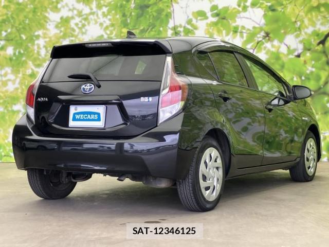 Toyota AQUA 2015-07 8754601-2