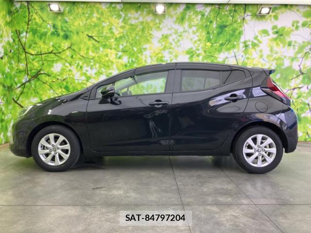 Toyota AQUA 2023-06 8754695-1