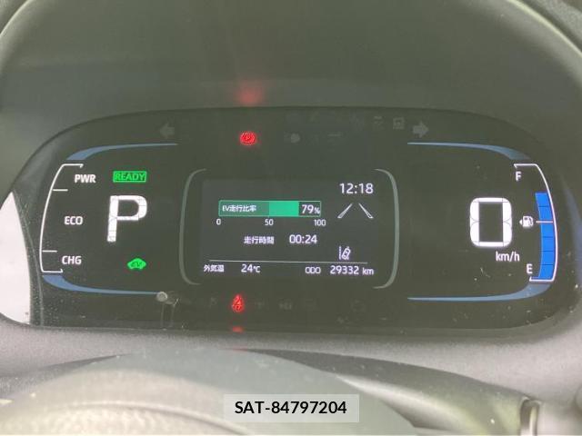 Toyota AQUA 2023-06 8754695-13