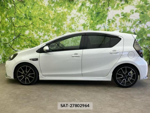 Toyota AQUA 2016-04 8754712-1