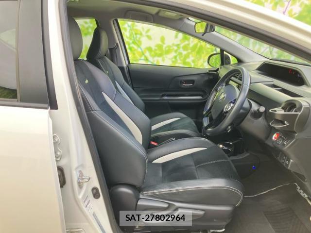 Toyota AQUA 2016-04 8754712-3