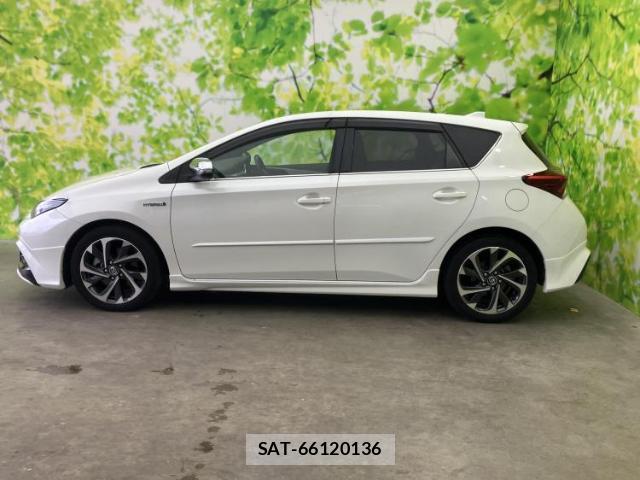 Toyota AURIS 2016-06 8754661-1