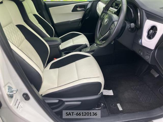 Toyota AURIS 2016-06 8754661-3
