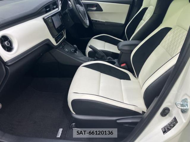 Toyota AURIS 2016-06 8754661-5