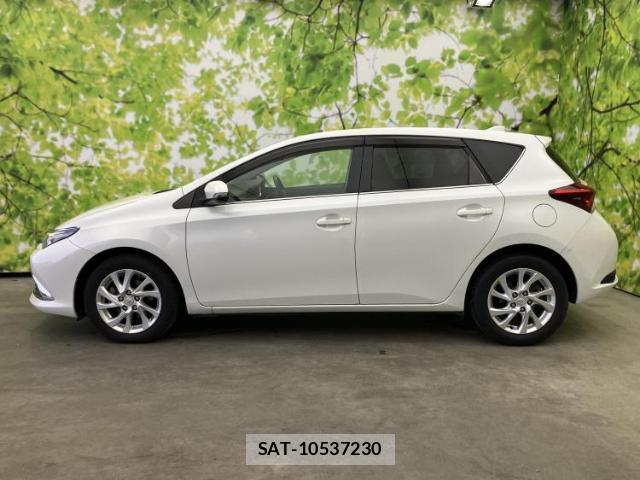 Toyota AURIS 2015-07 8754667-1