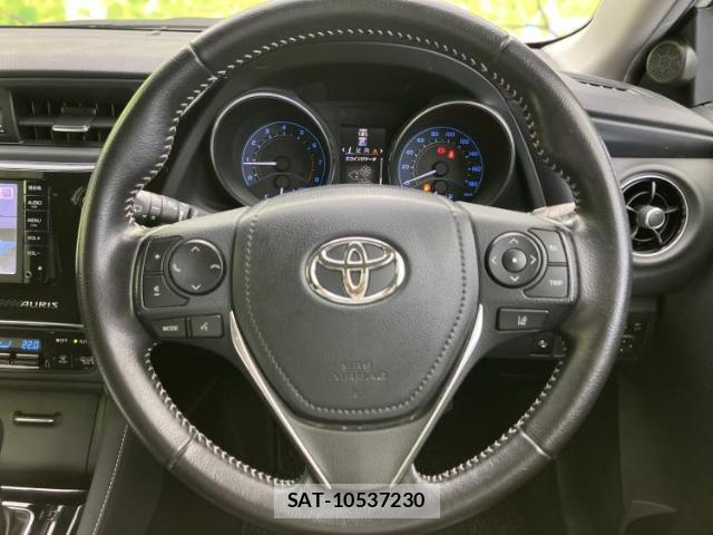 Toyota AURIS 2015-07 8754667-13