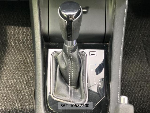 Toyota AURIS 2015-07 8754667-16