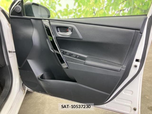 Toyota AURIS 2015-07 8754667-3