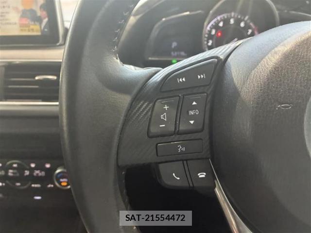 Mazda AXELA SPORT 2015-08 8754490-15