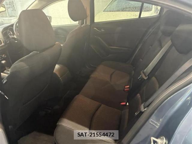 Mazda AXELA SPORT 2015-08 8754490-6